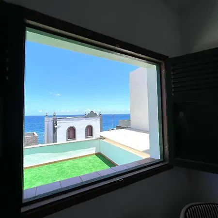 Casa A 50 Metros De La Playa. Supreme Pedro Ferienhaus